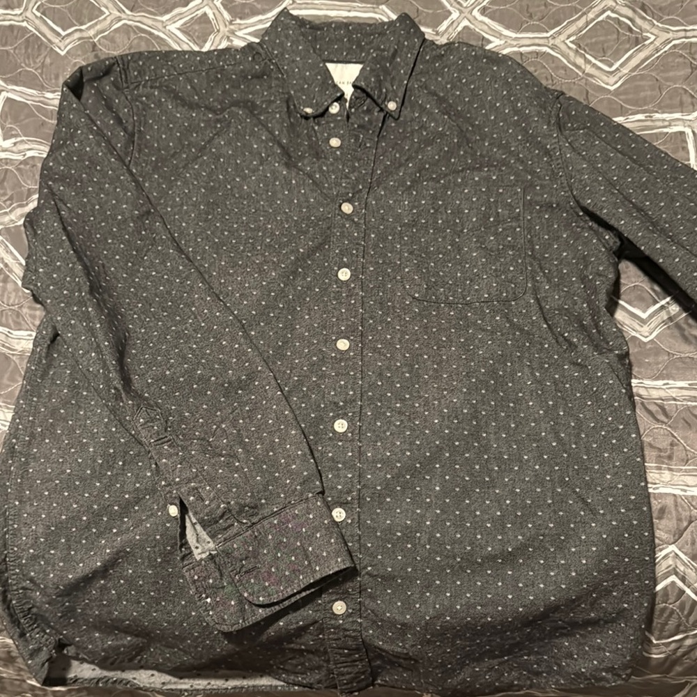 American Eagle Outfitters Black Casual Button Down Shirt